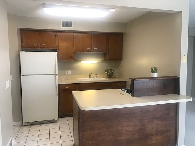 1st image of 233 S Batavia Ave APT 2E