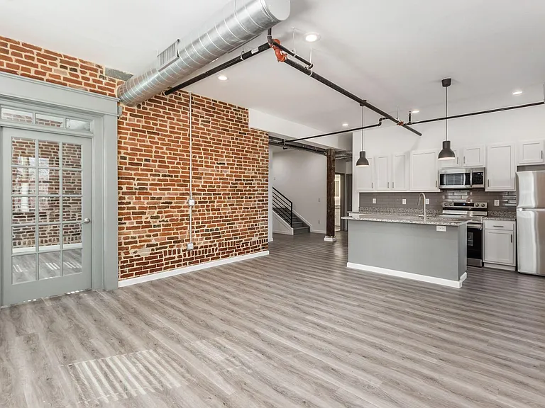 218 E Main St #2-D — Photo 12