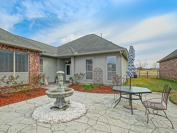 3rd image of 5185 Courtyard Dr