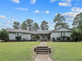 5350 Clubhouse Ln, Hope Mills, NC 28348