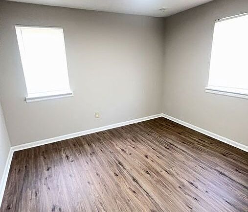 4th image of 1537 Standridge St