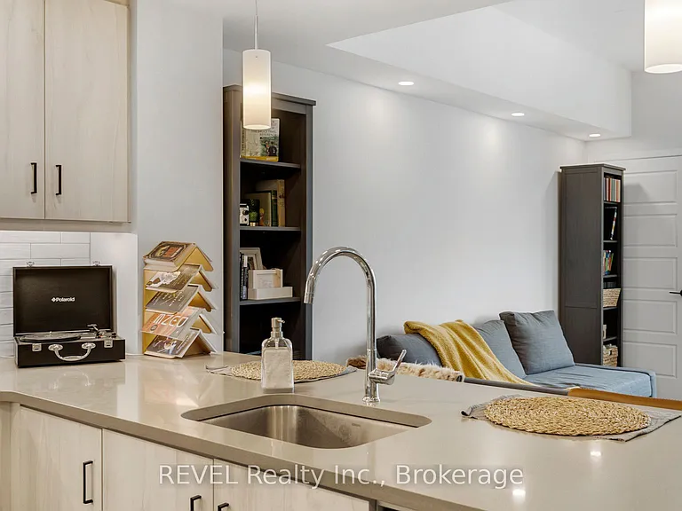 3998 Victoria Ave #106 — Photo 9