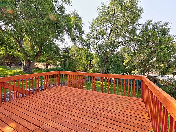5th image of 518 Aspen Way