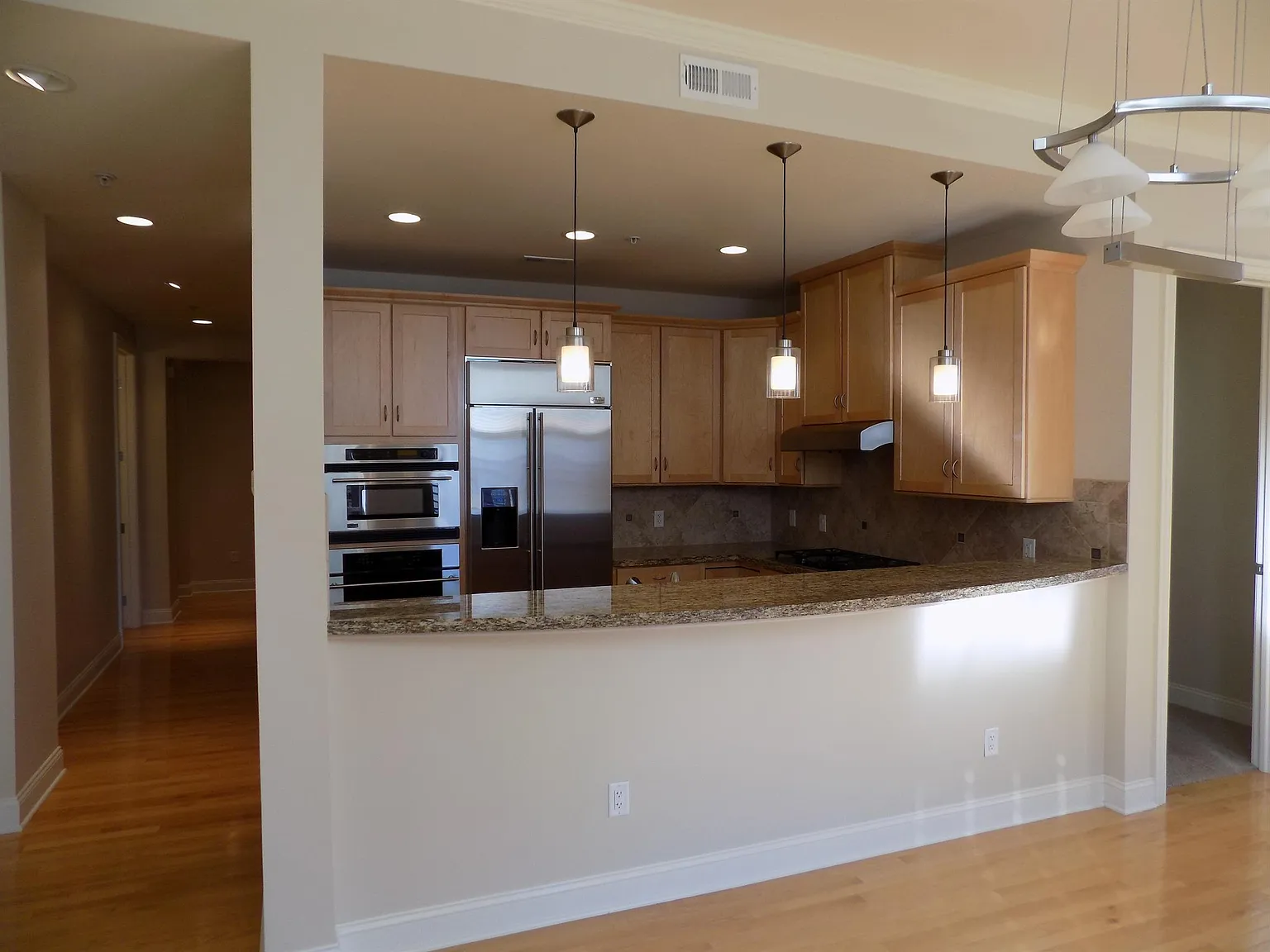 2 bed, 1846 sqft, $2,495 — Photo 3