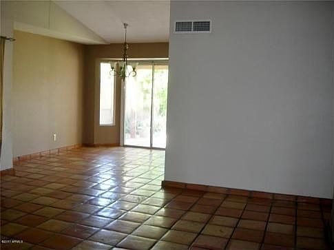 4th image of 3826 E Everett Dr