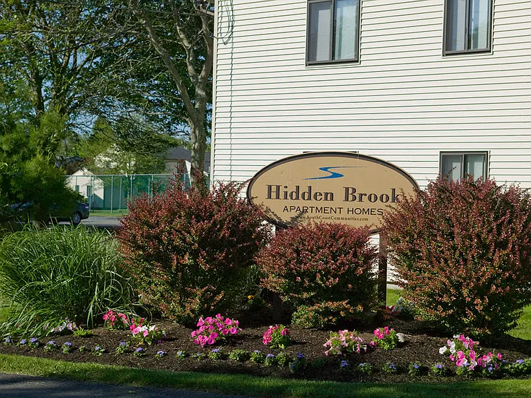 Hidden Brook Apartment Homes — Photo 24