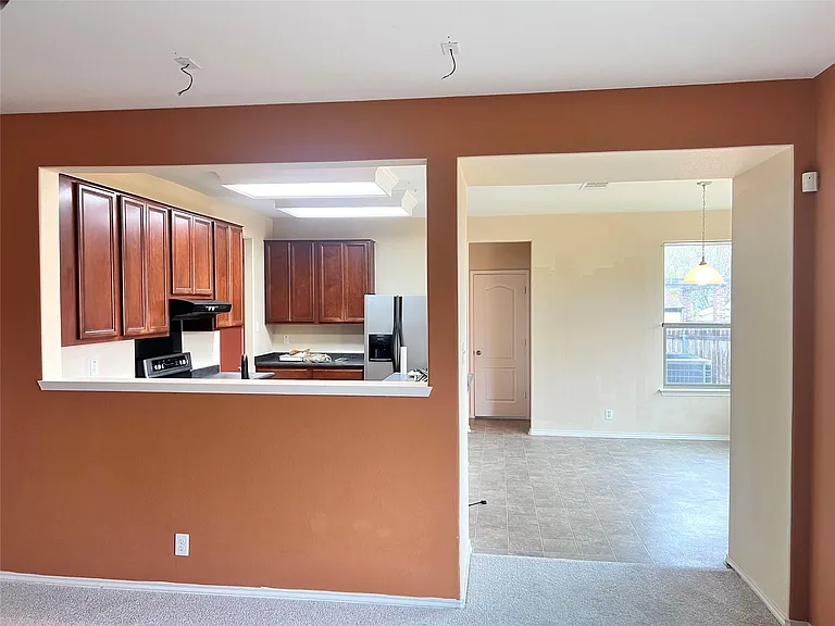 160 Mistletoe Ln — Photo 5