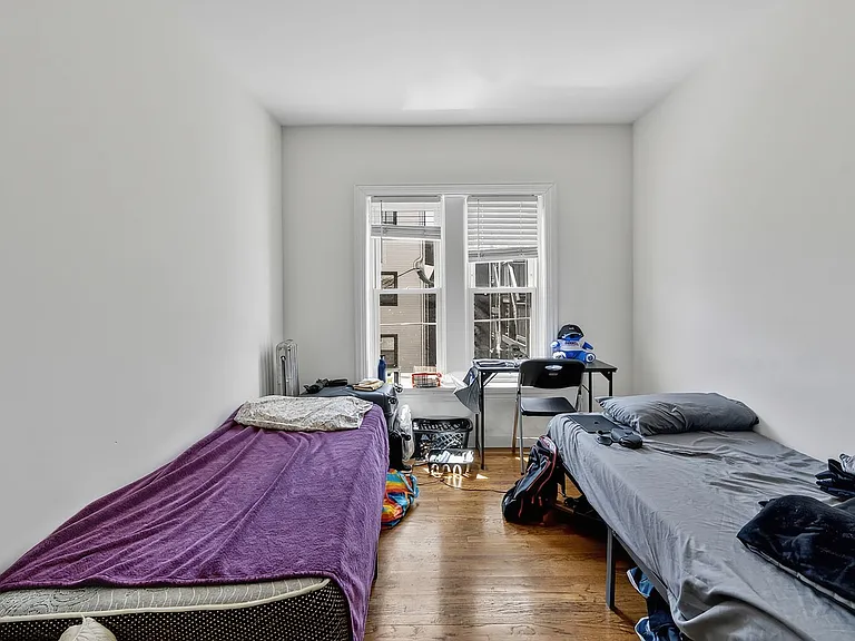 6565 N. Lakewood Renovated Rogers Park Apartments — Photo 49
