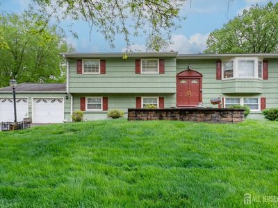 73 Wellington Rd, East Brunswick, NJ, 08816