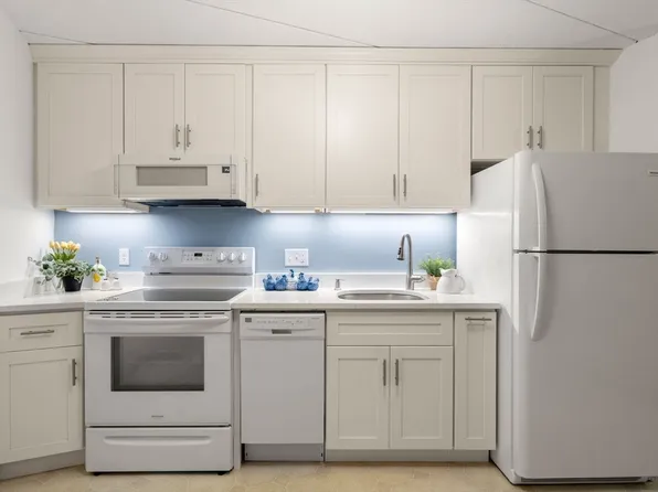 152 Turner Rd Unit 52, Holliston, MA 01746
