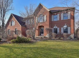 6N820 Gilmore Dr, St Charles, IL 60175