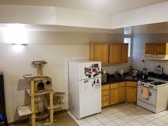 3rd image of 1453 N Talman Ave APT G