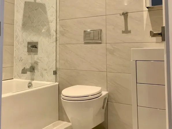 64-10 Gates Avenue image 15 of 17