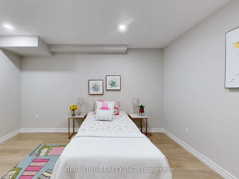 27 Gladiola Ct E — Photo 17