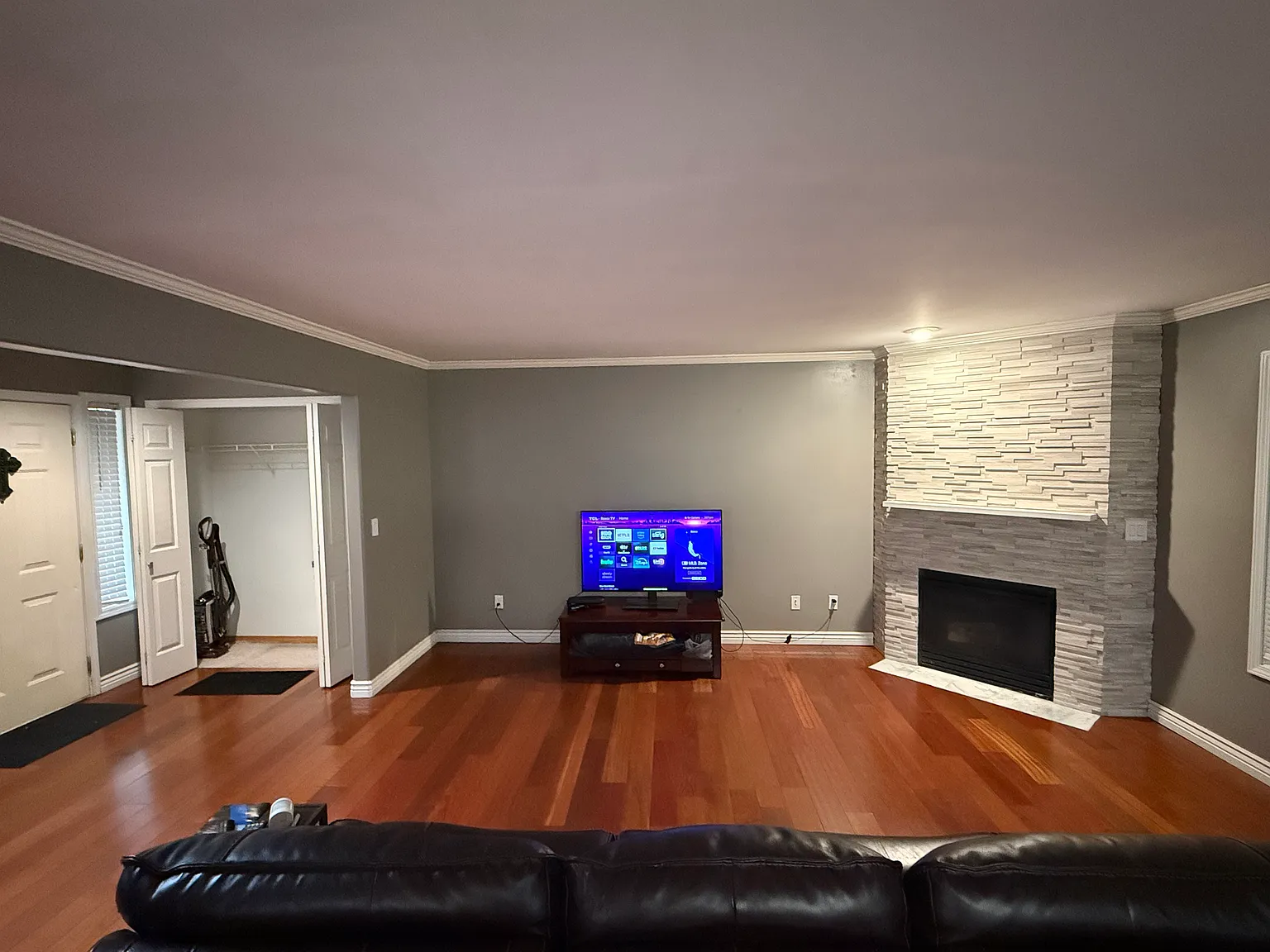 4 bed, 2.5 bath, 1906 sqft, $3,550 — Photo 3