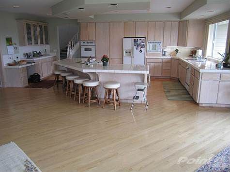 Large Kitchen with Panoramic Lake Views
