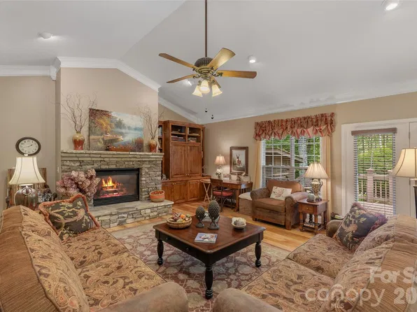 141 Dolly Ln, Highlands, NC 28741