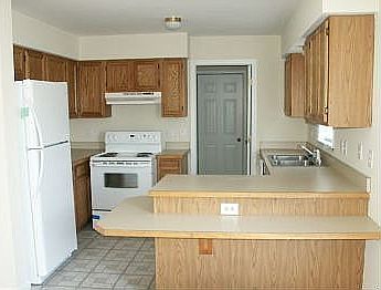 4th image of 4176 Demorest Cove Ct