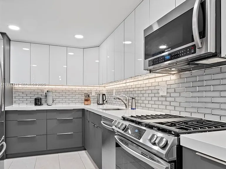 3140 S Ocean Dr #511 — Photo 8