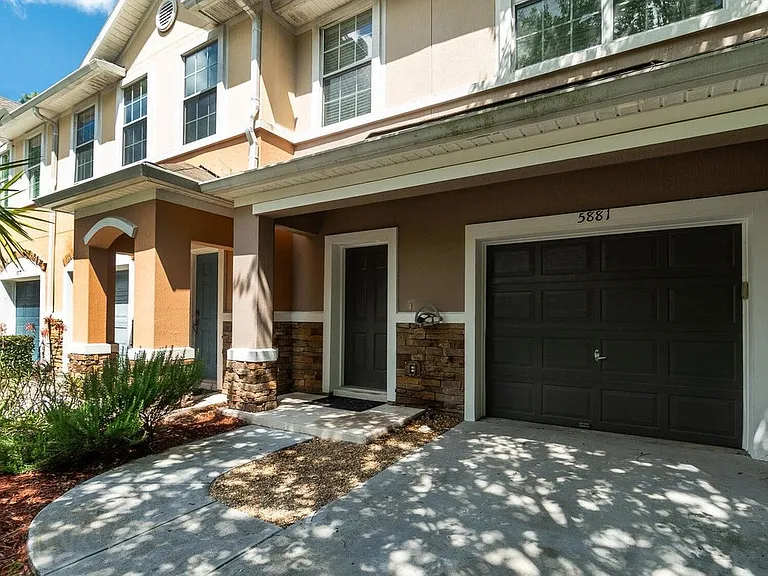 5881 Moonstone Ct — Photo 26