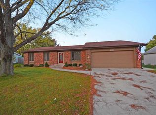 9532 Crystal Spring Dr, Fort Wayne, IN 46804