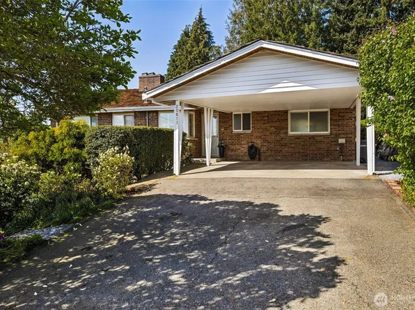 20811 8th Ave S, Des Moines, WA 98198