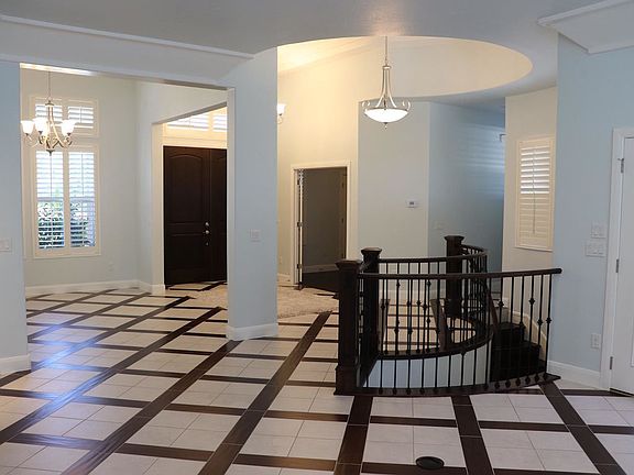 2nd image of 1546 N Park Ave