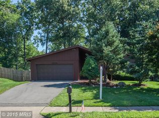 1504 Sadlers Wells Dr, Herndon, VA 20170