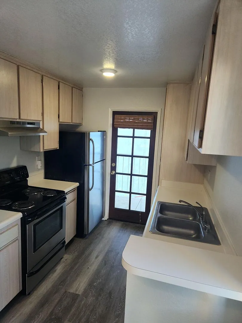 4136 Georgia Street — Photo 4
