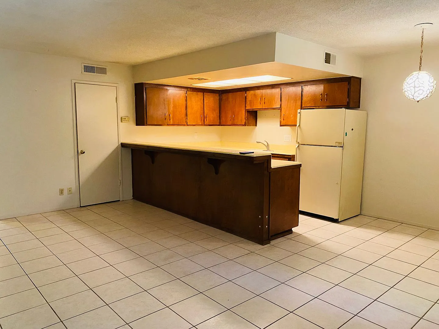 1 Bedroom Unit — Photo 4