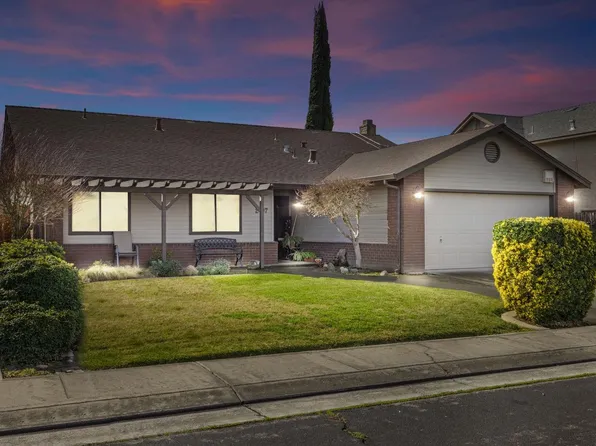 2407 Autumn Ln, Escalon, CA 95320