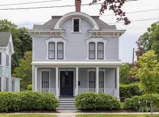 439 1st St, Greenport, NY 11944