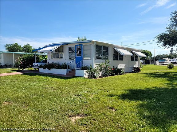 2nd image of 11 Tyler Ln
