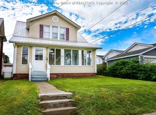 415 27th St, Huntington, WV 25702