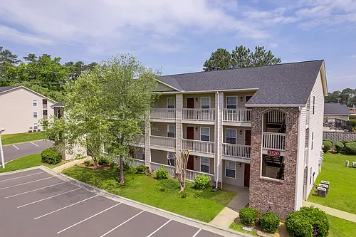Carlson Bay Luxury Apartments Photo 1