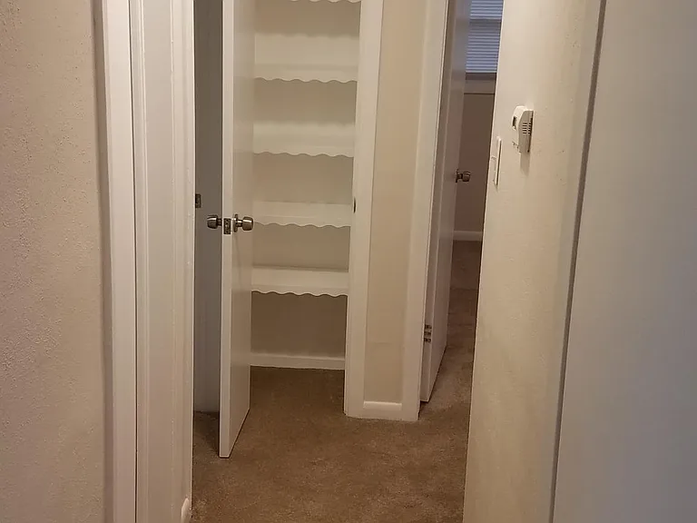 1716 Skyline Dr — Photo 14