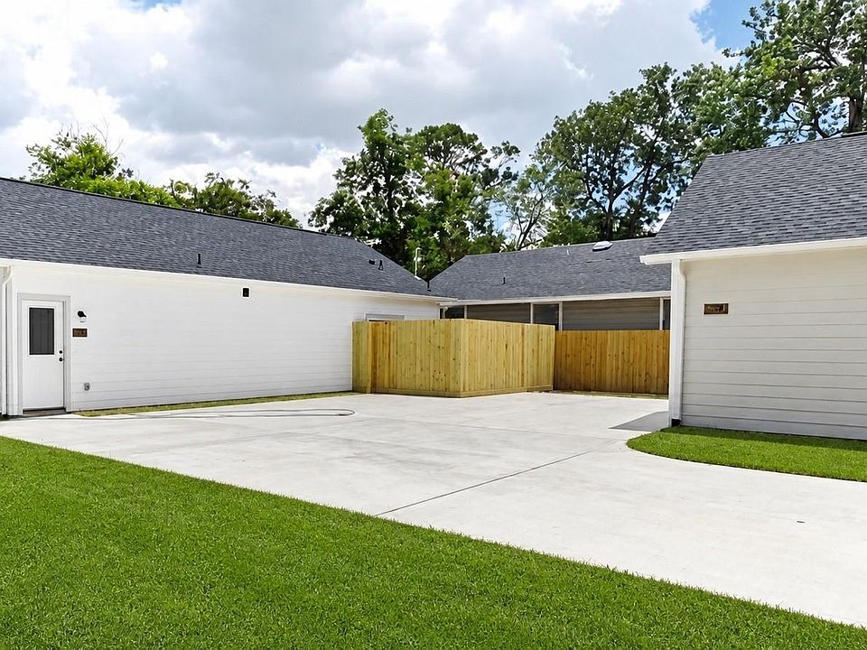 1st image of 8614 Peach Tree Ct #B