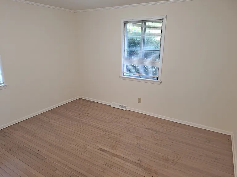 1916 Manteo Ct — Photo 6