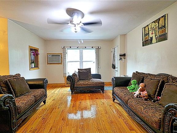 5th image of 19614 Pompeii Ave #1