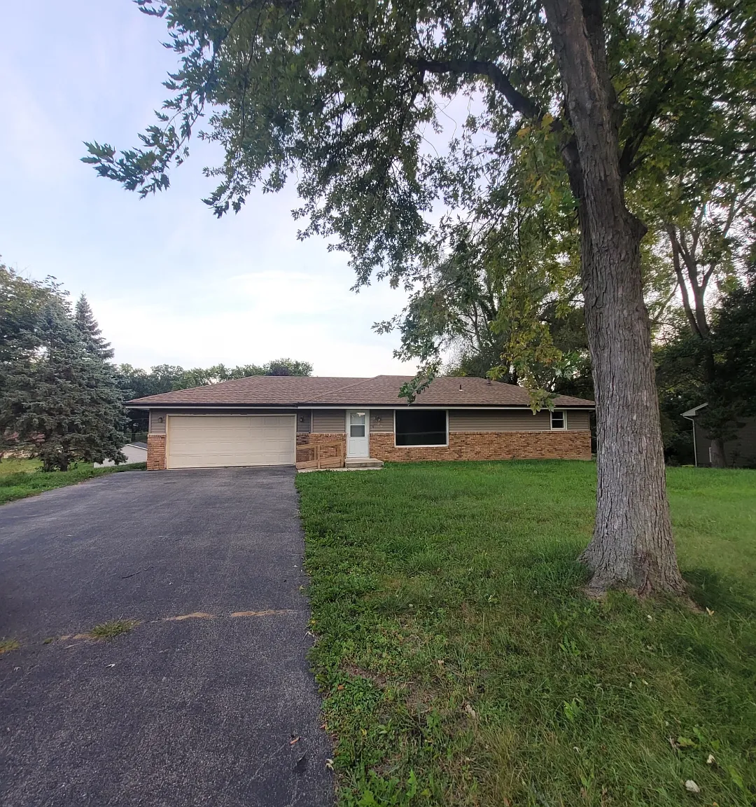 3 bed, 1170 sqft, $3,000 — Photo 1