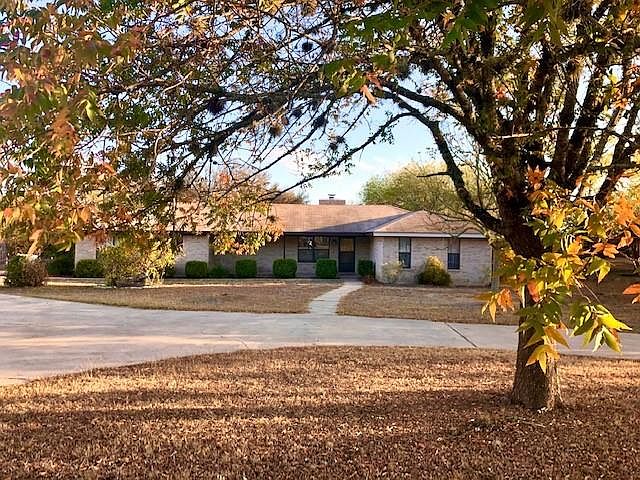 1st image of 122 Forest Cir
