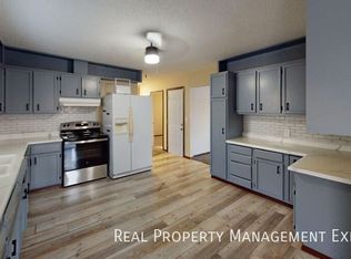 1013 S Sherman Ave #A, Sioux Falls, SD 57104