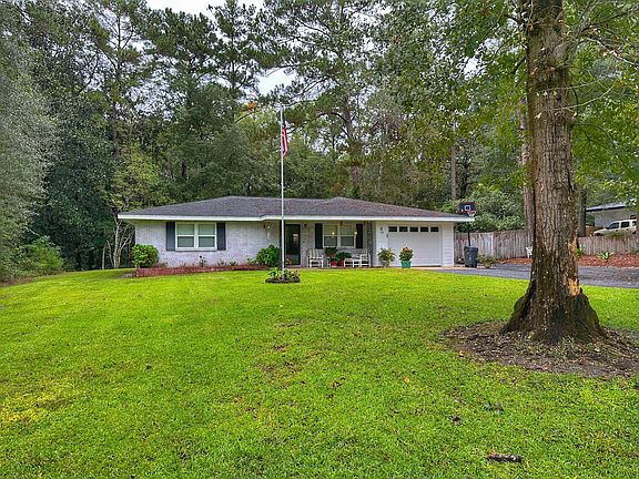 3rd image of 186 Pine Hill Dr
