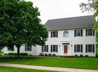 4120 N Windcross Dr, Appleton, WI 54913