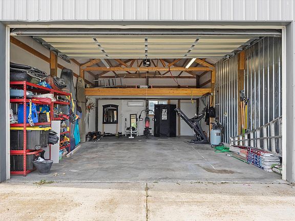 5th image of 1103 Christopher Ln