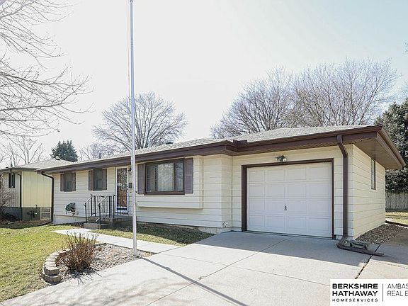 3rd image of 5018 S 121st St