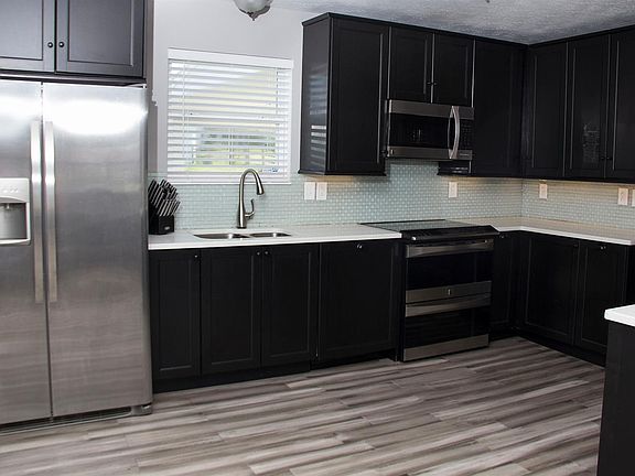 2nd image of 6276 Ravena Dr