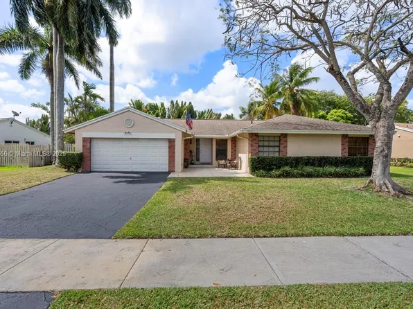 14610 Madison Pl, Davie, FL 33325