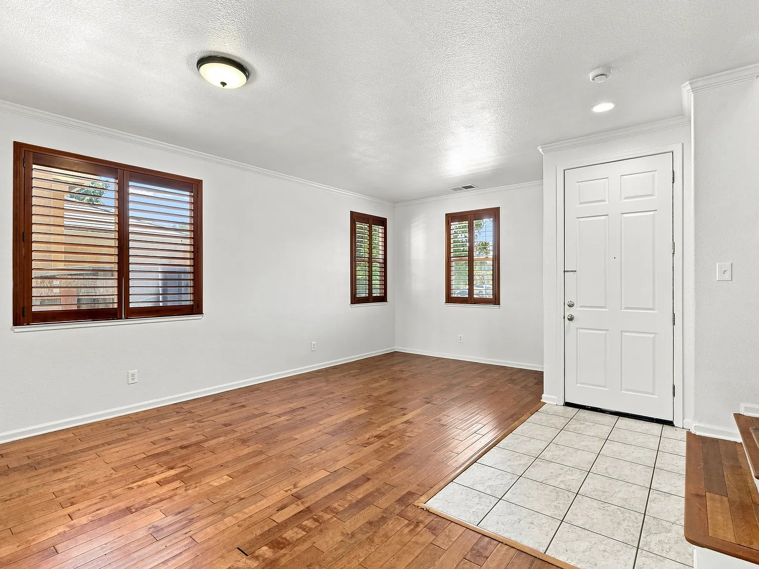 3 bed, 2177 sqft, $3,000 — Photo 4