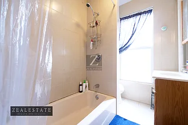 Rented by ZealEstate Group Inc